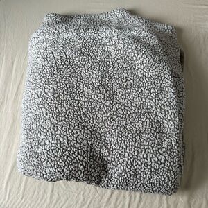 Aspen Cozy Gray Sherpa Blanket
